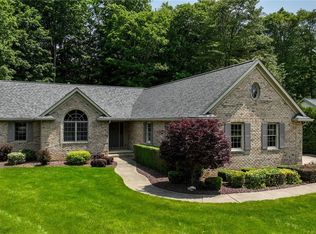 43 W Maple Dr, Seville, OH 44273