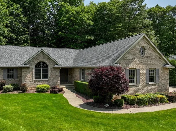 43 W Maple Dr, Seville, OH 44273