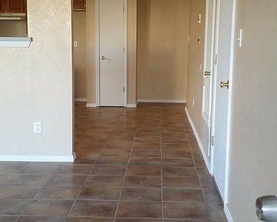 5th image of 3305 Ward Robert Pl