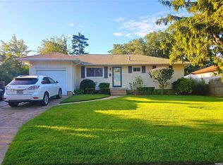 109 New Jersey Ave, Bay Shore, NY 11706