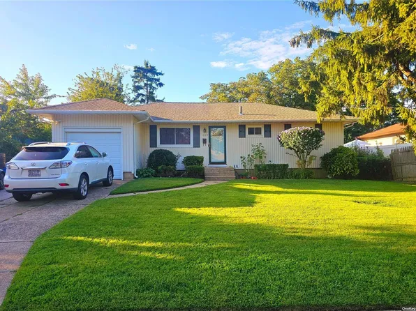 109 New Jersey Avenue, Bay Shore, NY 11706