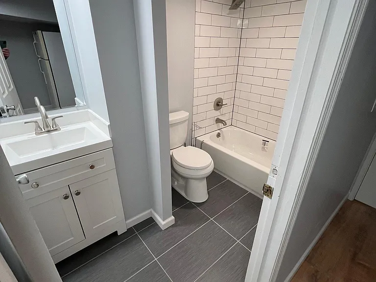 200 Wells Ave N — Photo 15