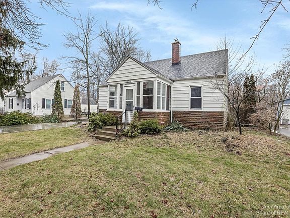 2nd image of 713 Carver Ave