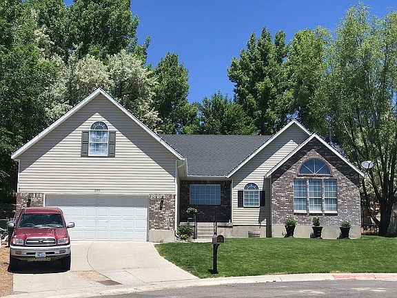 4th image of 3195 College Ct
