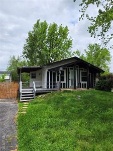 131 Coburg Dr, Saint Louis, MO, 63137