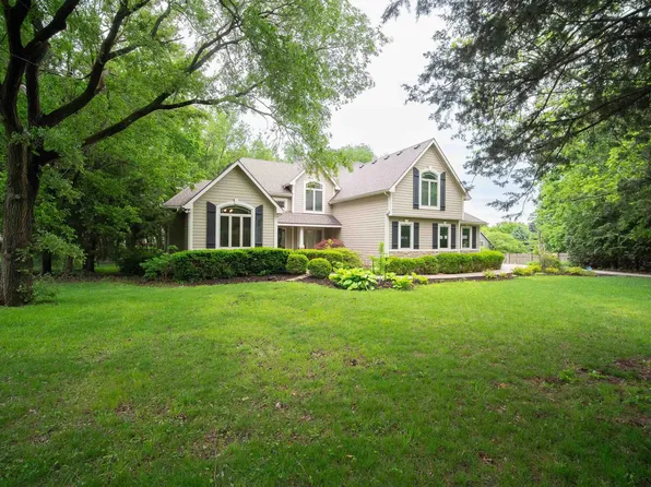704 Folks Rd, Lawrence, KS 66049