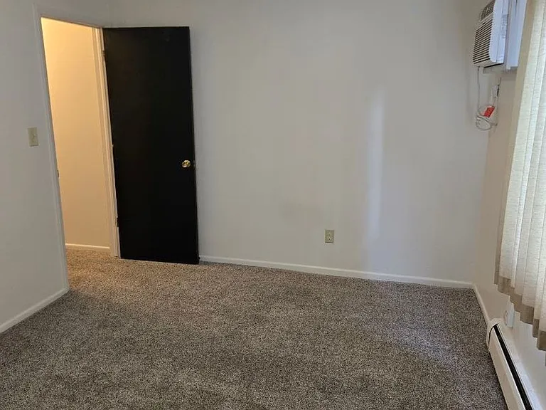 418 Emery St — Photo 13