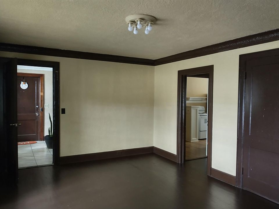 living Room w/ access to hallway