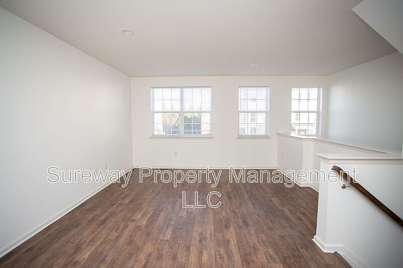 159 Creekside Way Burlington NJ Zillow