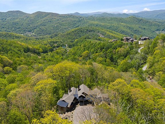 3rd image of 743 Skycamp Overlook