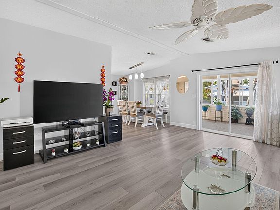 3rd image of 59010 Captiva Bay