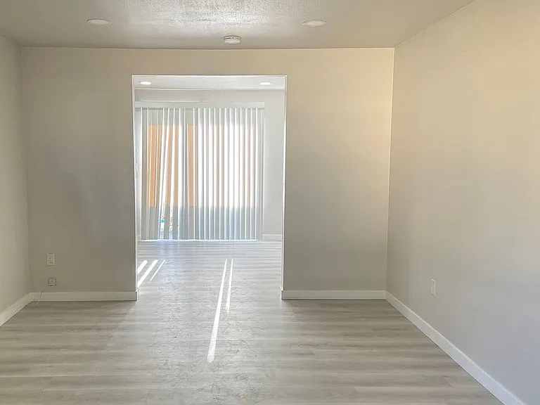 6618 S Madison St — Photo 15