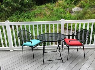 6 Paddock Ln, Norwich, CT 06360