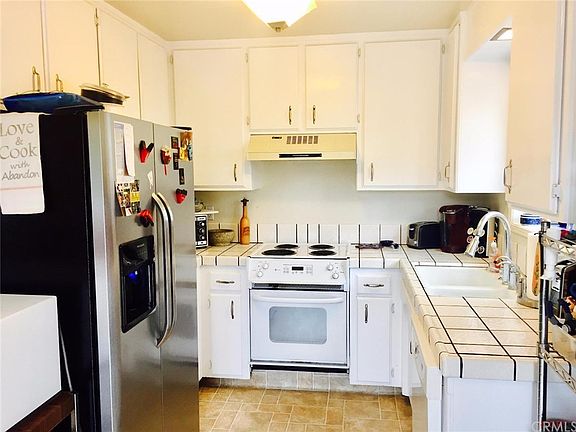 3rd image of 4533 Yerba Ave