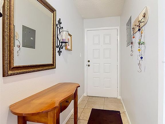 3rd image of 935 EASTRIDGE DRIVE #7A
