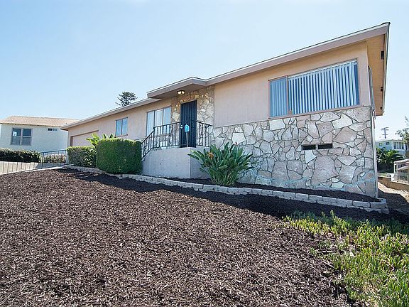2nd image of 5605 San Onofre Ter
