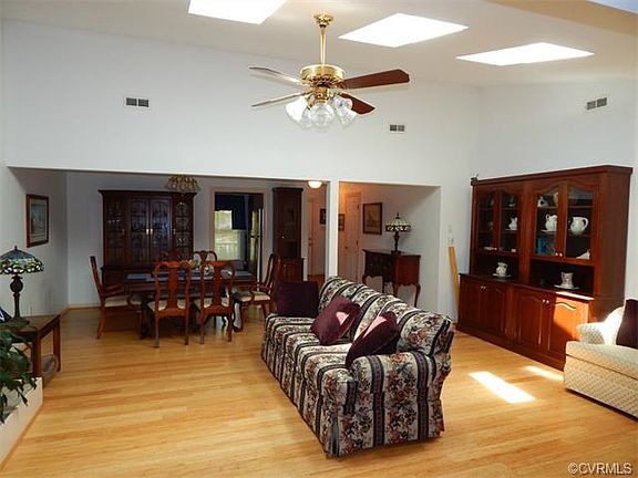 4th image of 8701 Eagle Run Ct