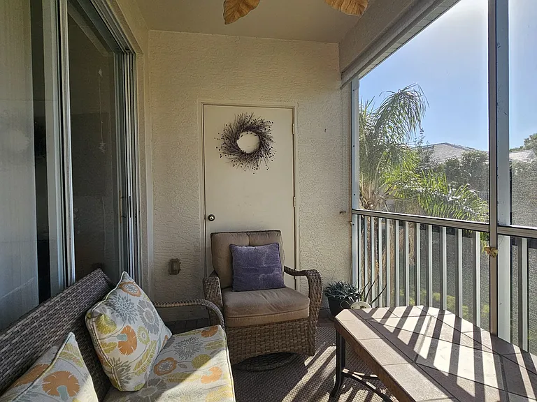 1405 Sweetwater Cv #204 — Photo 16