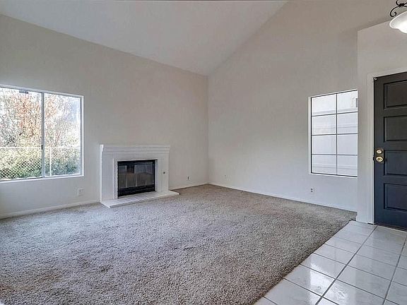 3rd image of 1165 Manzana Way