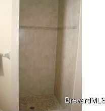 5th image of 2098 Lionel Dr