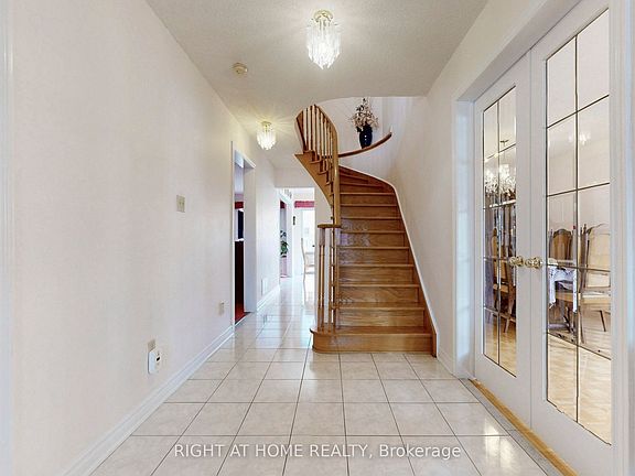 3rd image of 260 Avro Rd