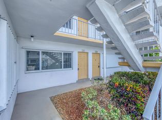 3240 LAKE OSBORNE Drive #109, Lake Worth Beach, FL 33461