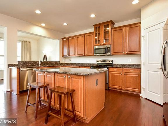 3rd image of 22888 Chestnut Oak Ter