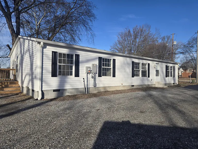 223 E Park Ave — Photo 2