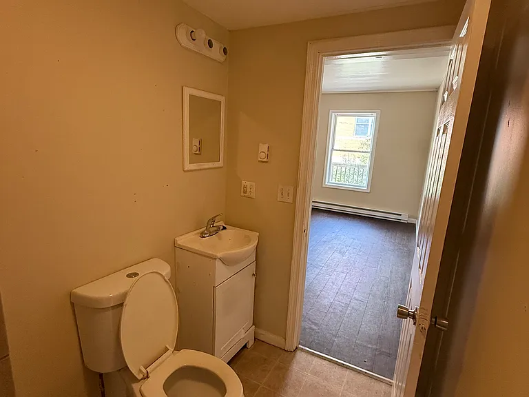 35 Pond St #5 — Photo 8