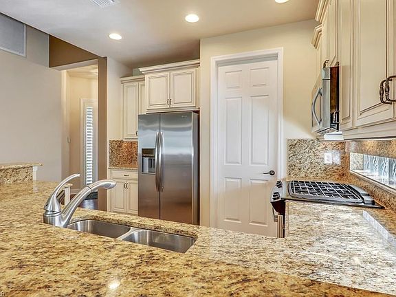 5th image of 9221 Astonia Way