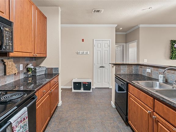 5th image of 600 13th St #835