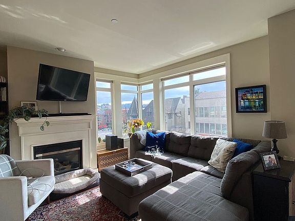 3rd image of 3217 Eastlake Ave E #306-30