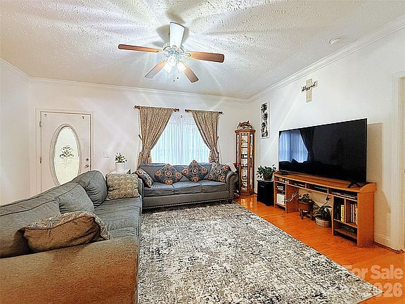 3rd image of 6228 Vernedale Rd