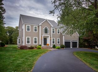 22 Kendall Dr, Northborough, MA 01532