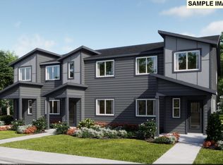 2544 Sawtelle Dr, Woodburn, OR 97071