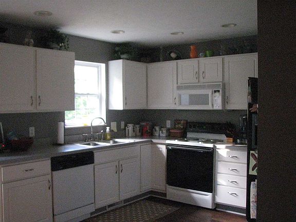 3rd image of 12430 Kenai Dr