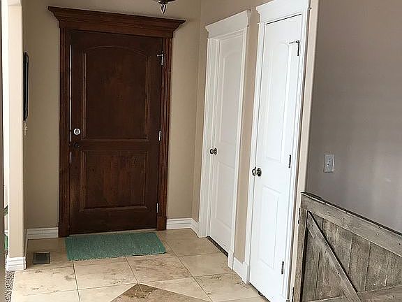 2nd image of 5818 W Garden Stone Cir