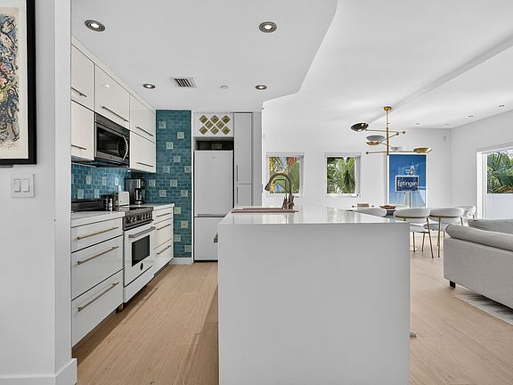 2nd image of 828 3rd St APT 314