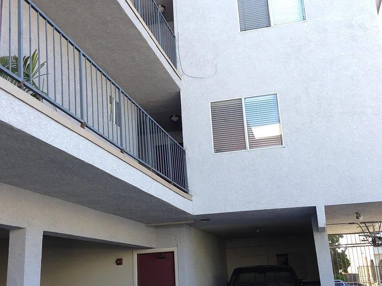 12622 Kornblum Ave #7 — Photo 4