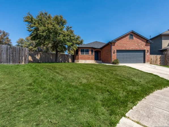 7719 Bit Cir, Elmendorf, TX 78112