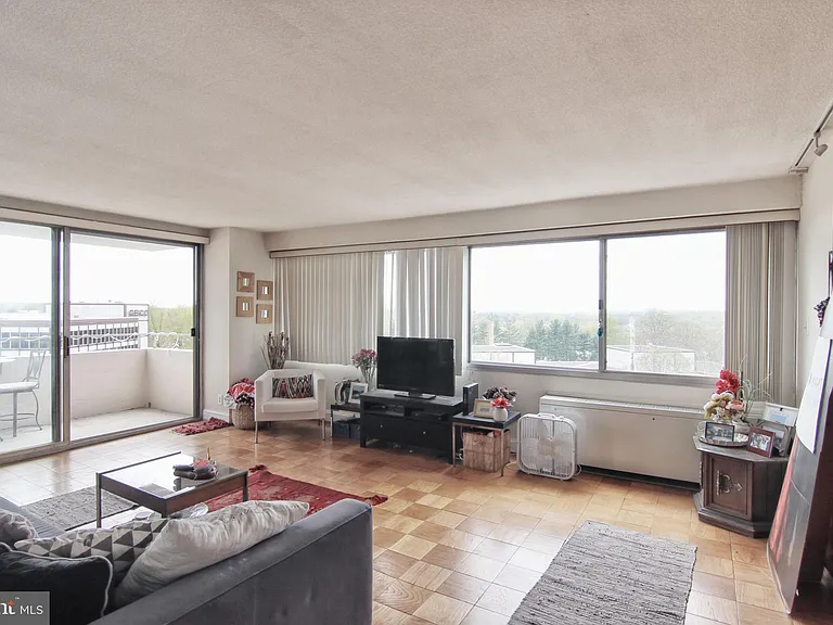 4515 Willard Ave #1604S — Photo 9