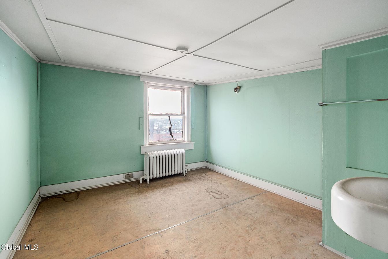 40th image of 93 Ten Broeck Street