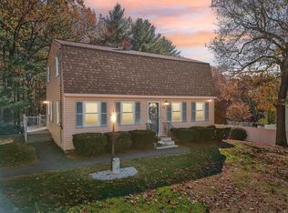 68 Winsor Dr, Dracut, MA 01826