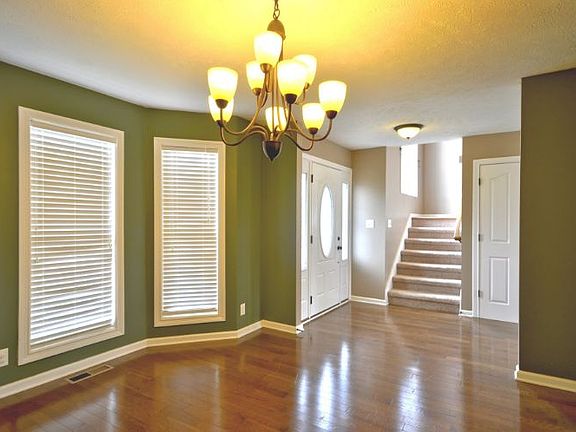 4th image of 2880 Brewster Dr