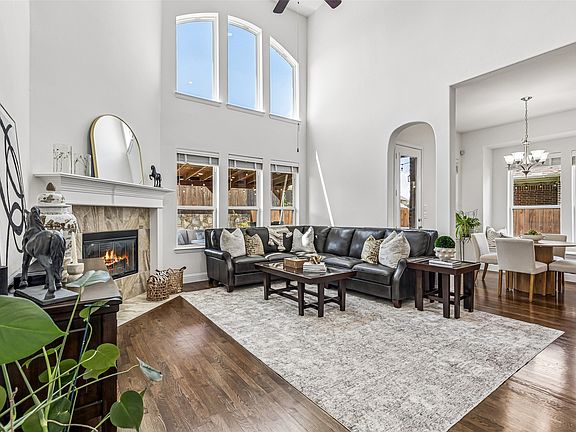 5th image of 2412 Kingsgate Dr
