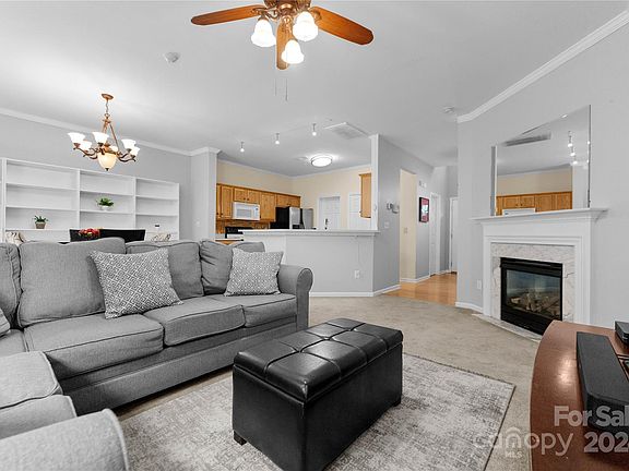 3rd image of 8718 Appledale Dr