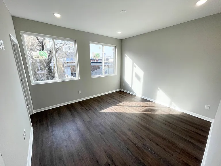 1228 N Marshall St #3R — Photo 15
