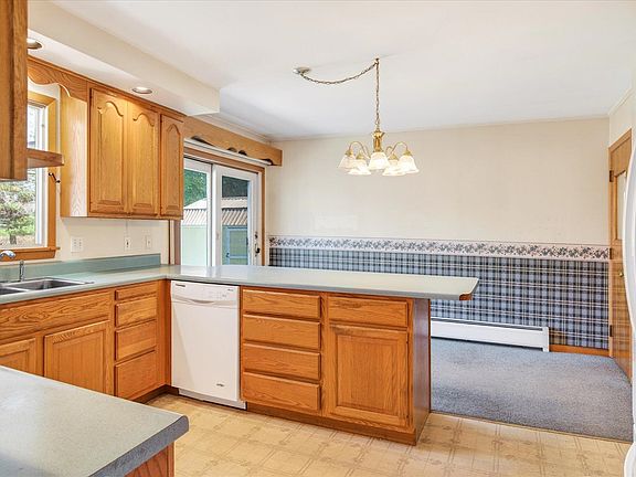 5th image of 155 Jackson Avenue
