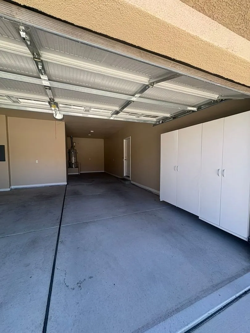 4 bedroom 3 bath stunner in Sparks — Photo 2