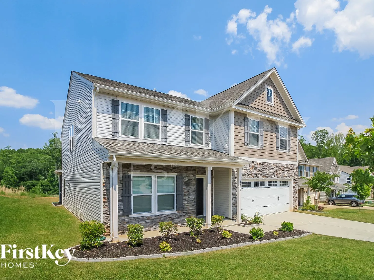 3 bed, 2.5 bath, 2810 sqft, $2,915 — Photo 2